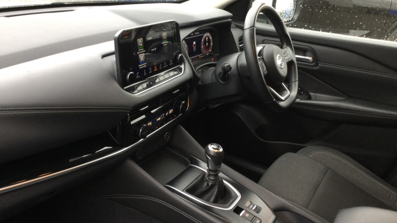 Nissan Qashqai 1.3 DiG-T MH N-Connecta 5dr Petrol Hatchback